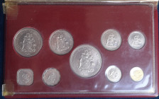 Lotti e Confezioni. Bahamas. Elisabetta II. 1952-2022. Set Coin 1974. 9 pezzi. Senza Argento. FDC. In confezione danneggiata. (6523)