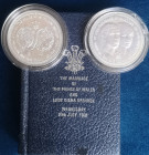 Lotti e Confezioni. Man Island. Set Coin 1981. 2 pezzi da 1 Corona 1981 Matrimonio di Carlo e Diana. Ag. FDC. In Confezione della zecca. (6523)