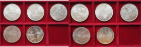 Lotti e Confezioni. Portogallo. Lotto di 5 pezzi. 1.000 Escudos 1998 (3 pz.), 1999 (2 pz.) Ag. Mediamente qFDC. (3223)