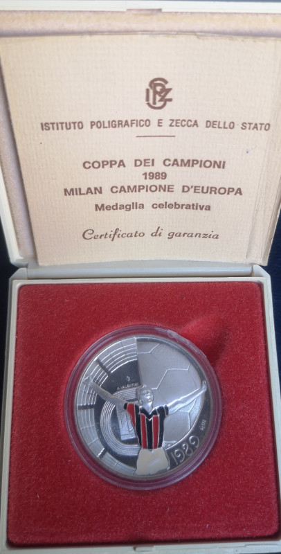 Lotti e Confezioni. IPZS. Medaglia Coppa dei Campioni 1989 Milan. Ag e smalti. P...