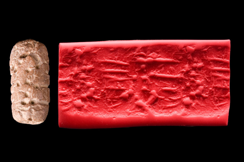 PROTO-ELAMITISCH/SUSA III BUFF STONE CYLINDER SEAL

 Ca. 3100-2700 BC
 Its sc...