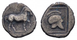 Griechen Macedonia
Alexander I., 498-454 v.u.Z. AR Tetrobol 498-454 v.u.Z. Av.: Pferd nach rechts, Rv.: Helm nach rechts im quadratischen Feld Raymon...