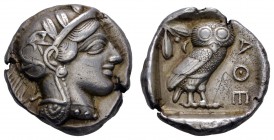 Griechen Attika
Athen AR Tetradrachme nach 449 v.Chr. zwei kleine Schrötlingsrisse, hervorragender Stil, scharf ausgeprägt, hübsche Tönung BMC 62 var...