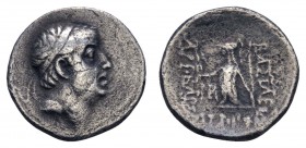 Griechen Cappadokia
Ariobarzanes I. Philoromaios, 96-63 v.u.Z. AR Drachme Simonetta 46b HGC 846 ss-