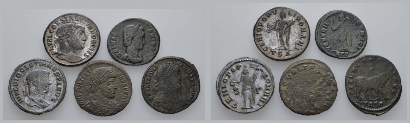 Lots und Sammlungen
 Lot aus 5 Follis/Ae, darunter 2 Exemplare von Julianus II....