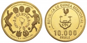 Äquatorialguinea
Republik 10.000 Ekuele 1978 Fussball-WM in Argentinien, roter Fleck, selten angeboten, da nur 121 Exemplare geprägt Schön 40 KM 41 P...