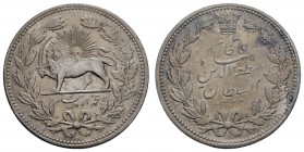 Iran
Muzaffar al-Din Shah, 1896-1907 5.000 Dinars = 5 Qiran 1320 AH = 1902 mit blauem Münzmäppchen, feine Patina Schön 14 KM 976 22.94 g. vz
