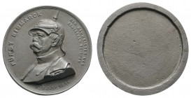 Sonstige Medaillen Deutschland
Kaiserreich Große Guss-Medaille auf Otto von Bismarck, Zentenar-Medaille 1897 (Nimmergut 1955), Dienstauszeichnung 3. ...