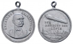 Sonstige Medaillen Zeppelin
 (1908) Aluminiummedaille, auf Graf Zeppelin &quot;Der Besieger der Lüfte&quot;, Rv. Zeppelin über Stadt, mit Öse Kaiser ...