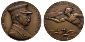 Sonstige Medaillen Zeppelin
 1924 Bronzemedaille, auf die Amerikafahrt des LZ 126. Brustbild Zeppelins nach rechts / Merkur führt Zeppelin Kaiser 451...