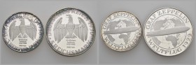 Sonstige Medaillen Zeppelin
 1980 2 Feinsilbermedaillen auf das 50. Jubiläum der Weltrundfahrt 1929, mit Motiven der 3+5 RM von 1930, sehr kleine Auf...
