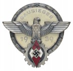 Deutschland III. Reich Sportehrenzeichen, Sportauszeichnungen
 1939 Gausieger 1939, teilcoloriertes Weißmetallabzeichen der Fa. G. Brehmer/Markneukir...