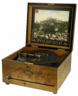 Mechanische Musikinstrumente
 Gut erhaltener Musikautomat Polyphon Nr. 3004, circa 1900, Polyphon Musikwerke, Leipzig. Verkauft durch &quot;O.C.F. Mi...