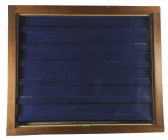Sonstiges
 Münzvitrine, Tischleranfertigung aus Mahagoni, wohl Sapeli, häng- oder legbar, ca. 48.5 x 58.5 x 6.5 cm, 6 Reihen, verschließbar