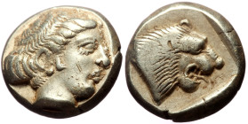 *Very rare*
Lesbos, Mytilene (ca 454-428/7 BC) EL Hekte (1/6 stater) (Electrum, 10 mm, 2.55g)
Obv: Head of Persephone right
Rev: Head of lion right...