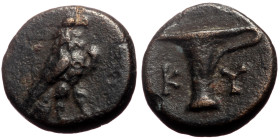 Aeolis. Kyme (ca 300-250 BC) AE (Bronze, 9mm, 0.83g). 
Obv: Eagle standing right. 
Rev: K-Y One-handled cup. 
Ref: SNG Copenhagen 41-3. SNG München 44...