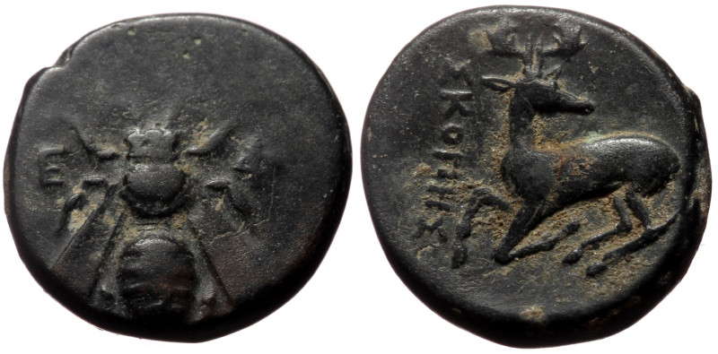 Ionia, Ephesos (ca 4th - 3rd cent. BC) Uncertain magistrate. 
Obv: Bee; Ε-Φ flan...