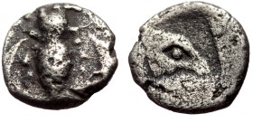Ionia, Ephesos (ca 500-420 BC) AR Tetartemorion (Silver, 6mm, 0.14g)
Obv: Bee
Rev: Head of eagle right within incuse square.
Ref: Karwiese Series I...