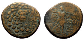 Pontos, Amisos. Mithradates VI (120-63 BC) AE (Bronze, 21mm, 7.82g) local civic issue under Mithradates VI 
Obv: Facing Gorgonion as boss of fleece (a...