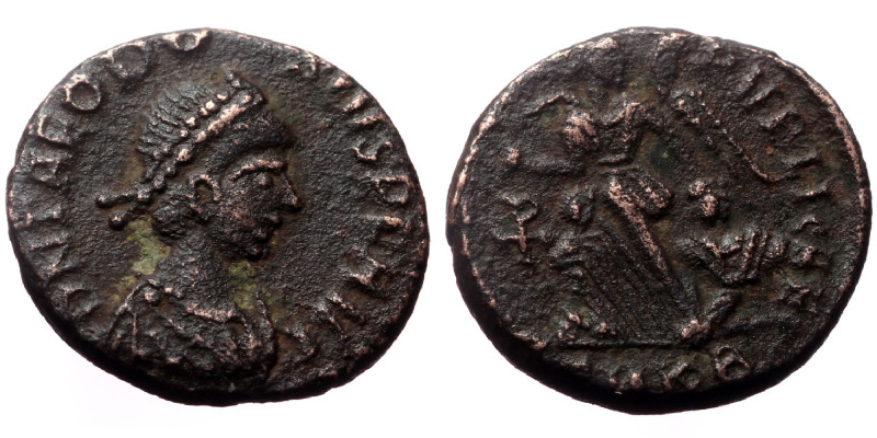 Theodosius I (379-395) AE (Bronze, 1.43g, 13) Cyzicus, 388-392.
Obv: D N THEODO...