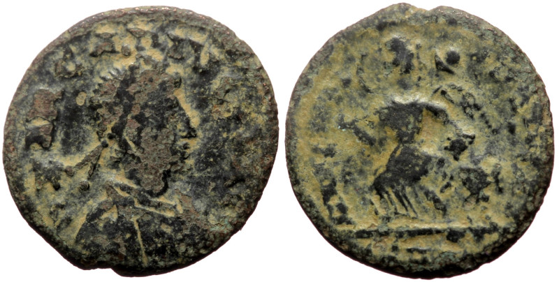 Arcadius (383-408) AE nummus (Bronze, 0.97g, 13mm) Uncertain local issue.
Obv: D...