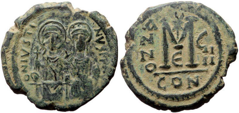 Justin II and Sophia (565-578) AE Follis (Bronze, 17.88g, 32mm) Constantinople, ...