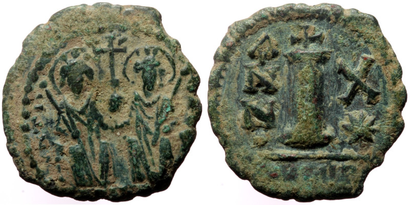 Justin II with Sophia (565-578) AE Decanummium (Bronze, 19mm, 2.81 g) Antioch, D...