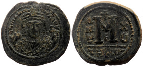 Maurice Tiberius (582-602) AE Follis (Bronze, 30mm, 11.60g) 
Obv: DN MaYP-AYT, emperor wearing consular robes, mappa and eagle-tipped scepter 
Rev: la...