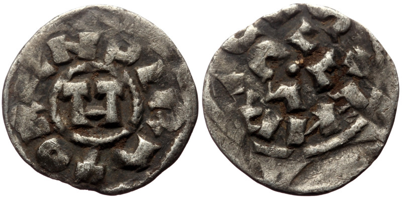 Italy, Lucca AR/Bl Denier (Billon, 0.91g, 16mm) Heinrich III-V (1039-1125)
Obv: ...