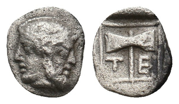 TROAS. Tenedos. Obol (Late 5th-early 4th centuries BC).
0.51 Gr. 8.4 mm.