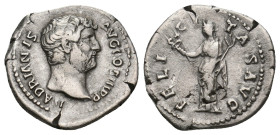 HADRIAN (117-138). Denarius. Rome.
2.87 Gr. 18.7 mm.