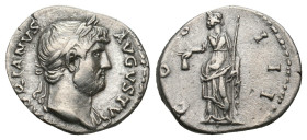 HADRIAN (117-138). Denarius. Rome.
3.23 Gr. 18.7 mm.