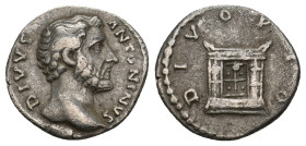 DIVUS ANTONINUS PIUS (Died 161). Denarius. Rome.
2.85 Gr. 17.2 Gr.
