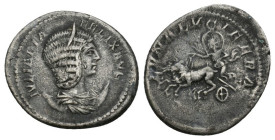 JULIA DOMNA (Augusta, 193-217). Denarius.
5 Gr. 24.5 mm.