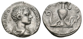 GETA (Caesar, 198-209). Denarius.
2.93 Gr. 17 mm.