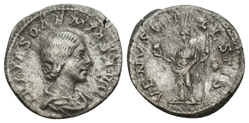 JULIA SOEMIAS (Augusta, 218-222). Denarius. Rome.
3.48 Gr. 19 mm.