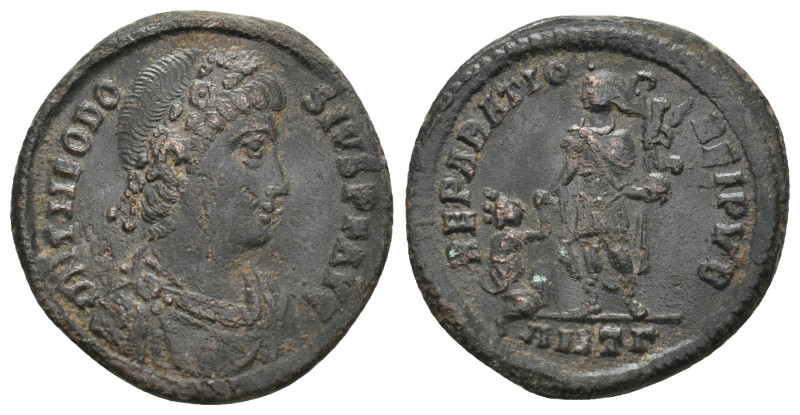 THEODOSIUS I (379-395). Follis.
5.45 Gr. 24.2 mm.