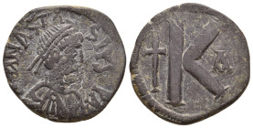 ANASTASIUS I (491-518). Half Follis. Constantinople.
11.17 Gr. 28.6 mm.