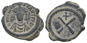 TIBERIUS II CONSTANTINE (578-582). Decanummium. Constantinople.
3.67 Gr. 24.4 mm.