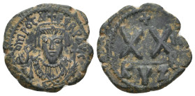 PHOCAS (602-610). Half Follis.
6.23 Gr. 21.5 mm.