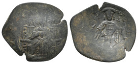 ISAAC II ANGELUS (First reign, 1185-1195). Trachy. Constantinople.
2.52 Gr. 24.4 mm.