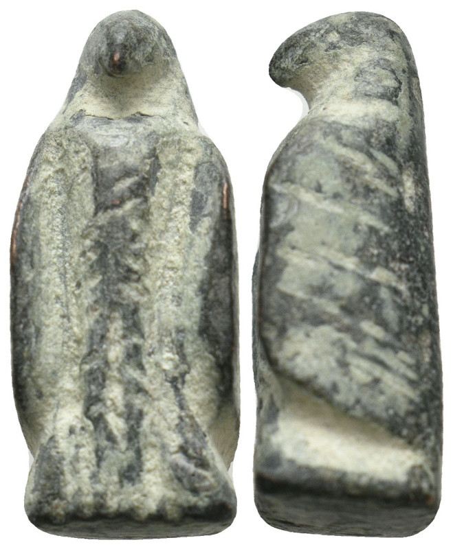 ANCIENT ROMAN BRONZE EAGLE FIGURINE (1ST-5TH CENTURY AD).
30.78 Gr. 33.4 mm.