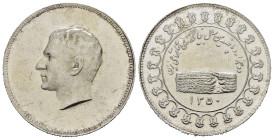IRAN. Muhammad Reza Shah Pahlavi. Medal "2500 Years of Persian Empire" 1350 SH (1979). Ag (11,70 g). Segnetti nei campi. Proof