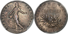 FRANCE
IIIe République (1870-1940). 50 centimes Semeuse 1901, Paris.
Av. REPUBLIQUE FRANÇAISE. La Semeuse à gauche, avec le soleil levant, marchant et...