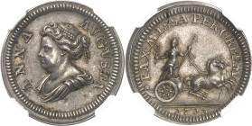GRANDE-BRETAGNE - UNITED KINGDOM
Anne (1702-1714). Essai en argent du farthing (1/4 de penny), tranche lisse 1713, Londres.
Av. ANNA - AVGVSTA. Buste ...