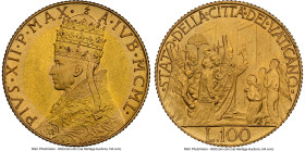 Pius XII gold 100 Lire MCML (1950) MS66 NGC, Rome mint, KM48. Opening of the Holy Year door issue. HID09801242017 © 2023 Heritage Auctions | All Right...