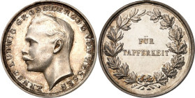 DEUTSCHLAND. 
KAISERREICH. 
HESSEN-Darmstadt. Medaille (1894/1917) (o.&nbsp;Sign.). Kopf v. Großherzog Ernst Ludwig n.l. / "Für Tapferkeit" im Kranz...