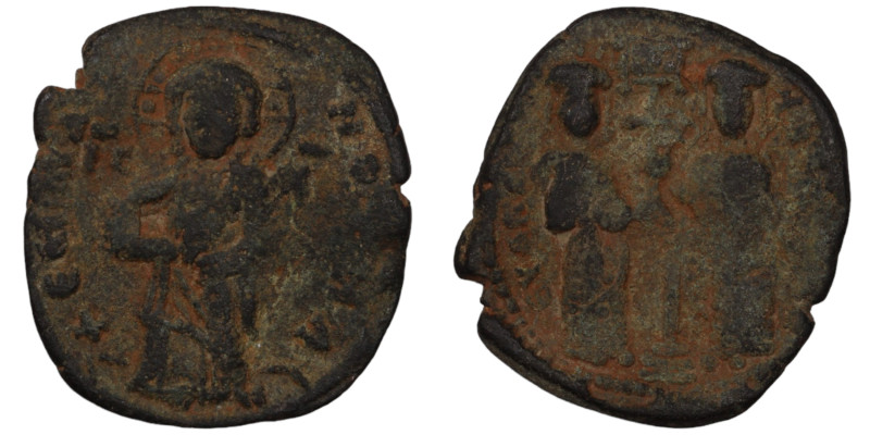 Constantine X. Ducas. (1059-1067 AD). Follis. (27mm, 6,71g) Constantinople. Obv:...