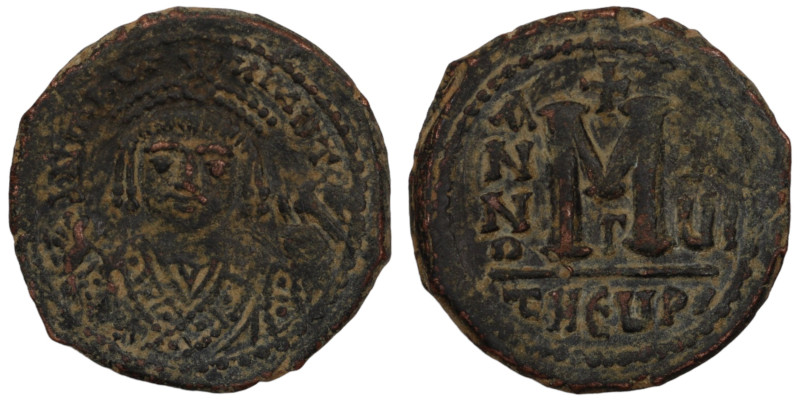 Tiberius II. Constantine. (578-582 AD). Æ Follis. (29mm, 11,54g). Theoupolis. Ob...