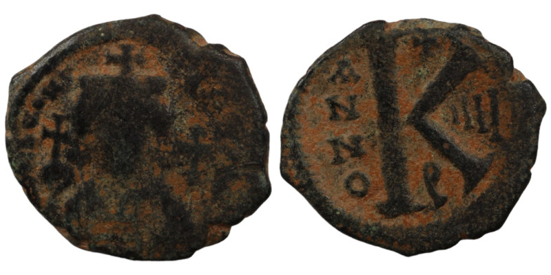 Byzantine Empire. undefined. (6.-9. Century AD). Æ 1/2 Follis. (22mm, 5,51g). Co...